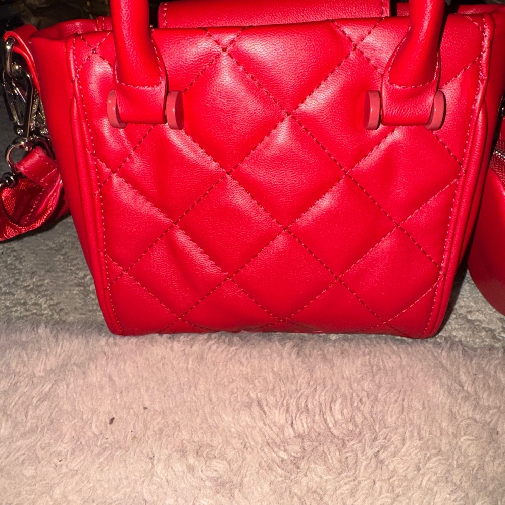 Steve Madden Red Quilted Crossbody Bag with Glossy Finish - Picture 2 of 4